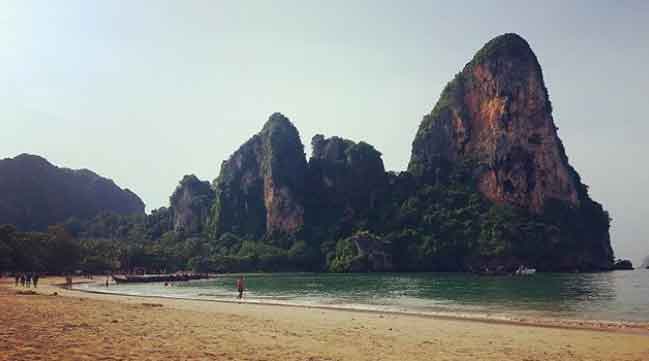 objek wisata pantai di bangkok