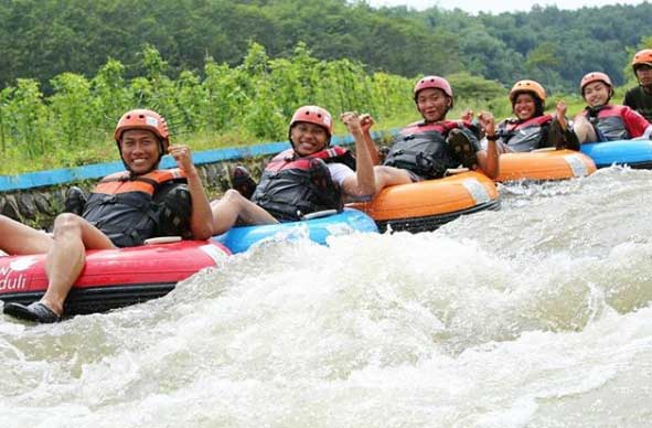 25 Tempat Wisata di Batang Paling Menarik Perhatian 21 tempat wisata keluarga di batang