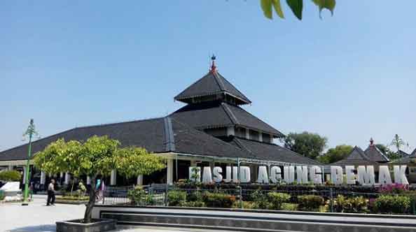 obyek wisata di demak