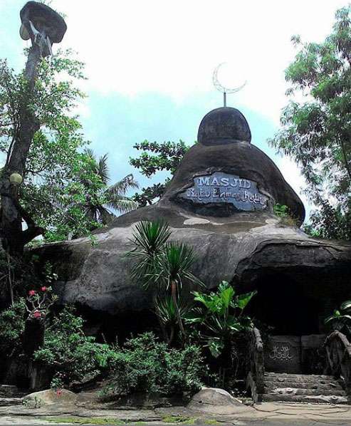 tempat menarik di cilacap