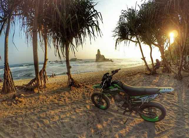 4 Tempat Wisata Pantai di Surabaya dan Sekitarnya 5 pantai di surabaya dan sekitarnya