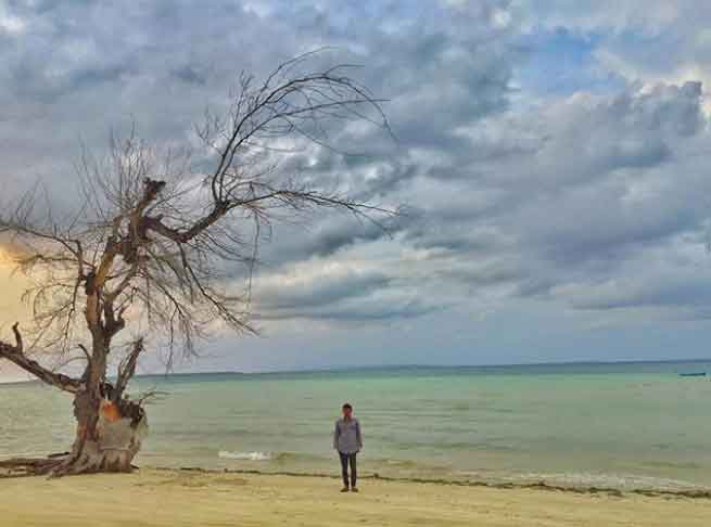 pantai di banten yang bisa snorkeling