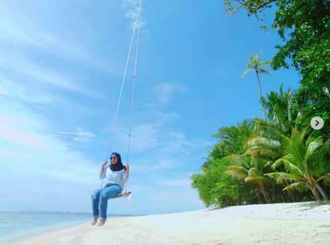wisata pantai cibeureum anyer