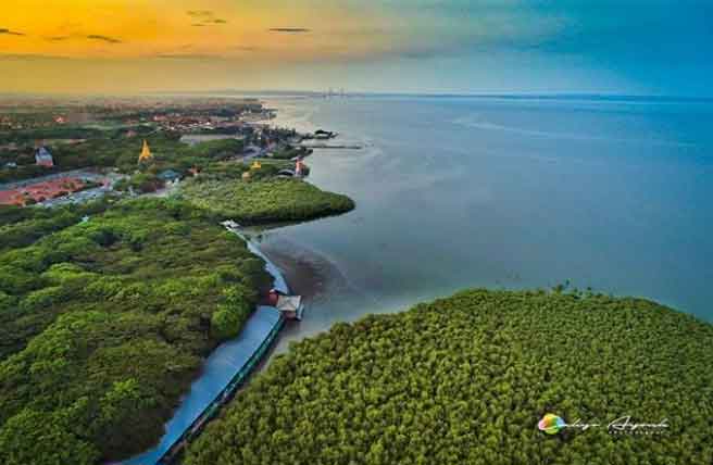 4 Tempat Wisata Pantai di Surabaya dan Sekitarnya 2 objek wisata pantai kanjeran surabaya