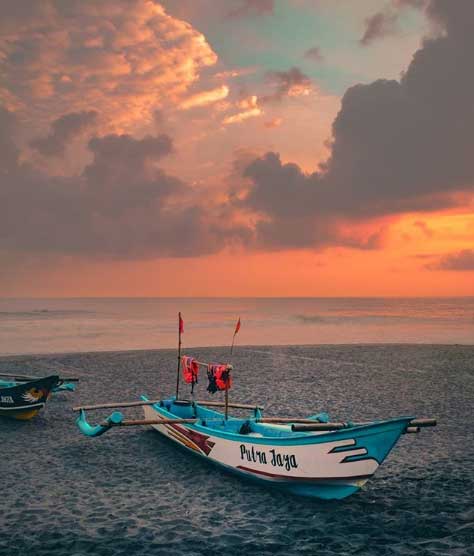 tempat wisata pantai kuwaru bantul