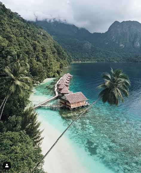 pantai ora ambon