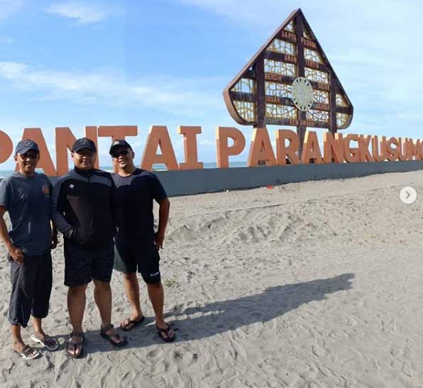 wisata pantai parangkusumo bantul