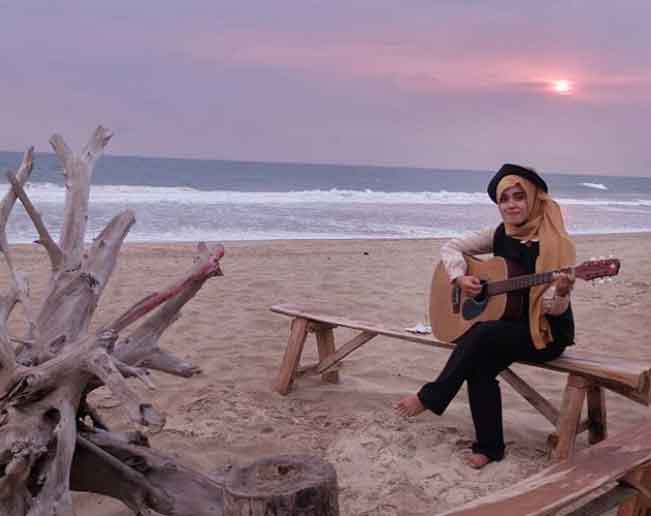 pantai di banten terbaru
