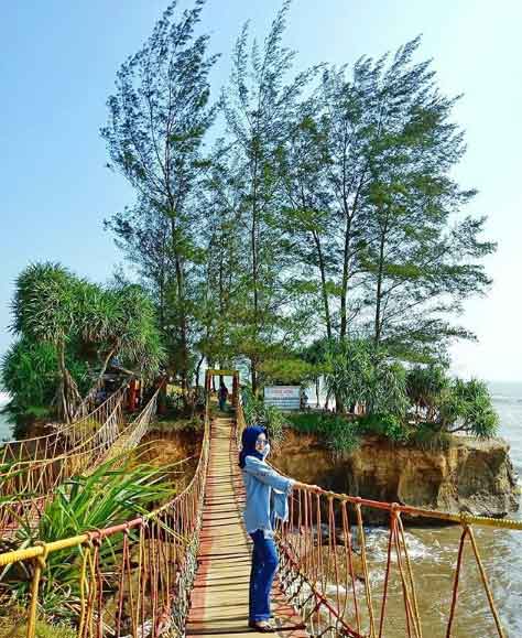 5 Tempat Wisata Pantai di Bengkulu Jadi Pilihan Tepat Bagi Anda dan Keluarga 4 wisata pantai sungai suci bengkulu