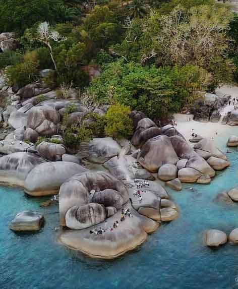 wisata pantai tanjung tinggi belitung