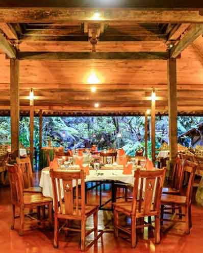 tempat makan enak di lembang