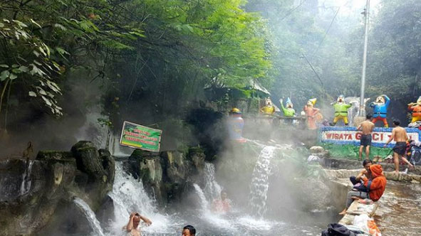 23 Tempat Wisata di Pemalang Yang Paling Hits untuk Berlibur 26 wisata guci pemalang