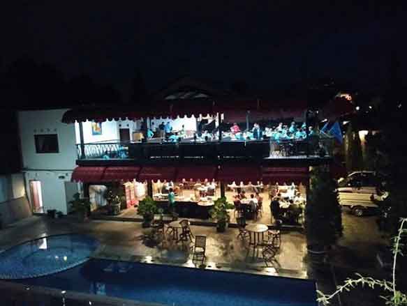 tempat makan di lembang malam hari