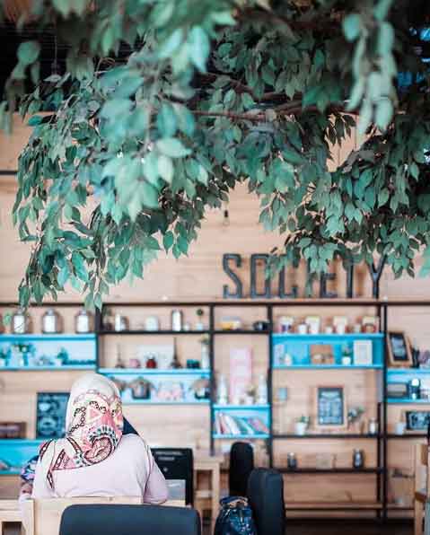 tempat makan hits di central park jakarta