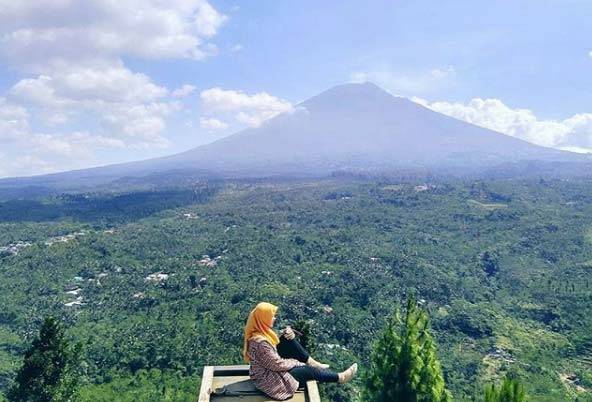 wisata bukit mertelu