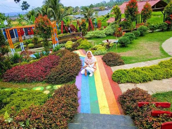 Taman Cinta Talagening Purbalingga Yang Sangat Indah 2 harga tiket masuk Taman Cinta Talagening