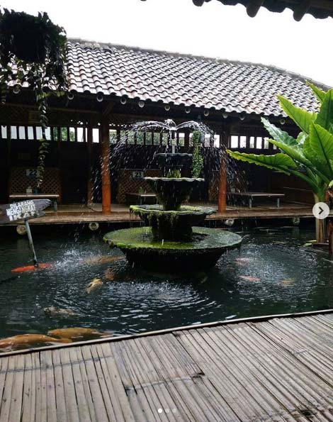 warung lesehan murah di malang