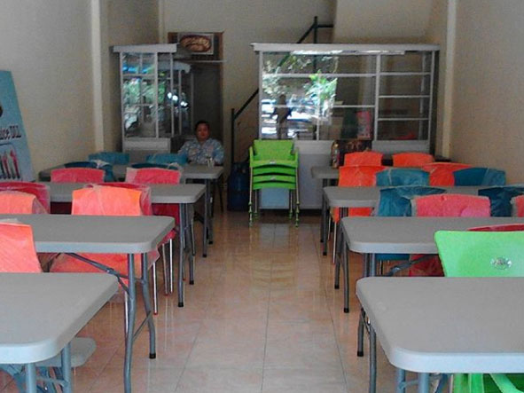 tempat makan enak di medan