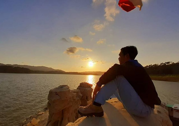 Berfoto di Lubang Sewu Erorejo