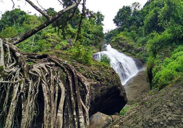 Curug Winong, Air Terjun Layaknya Tempat Bermain Seluncur 4 Jam Buka Curug Winong