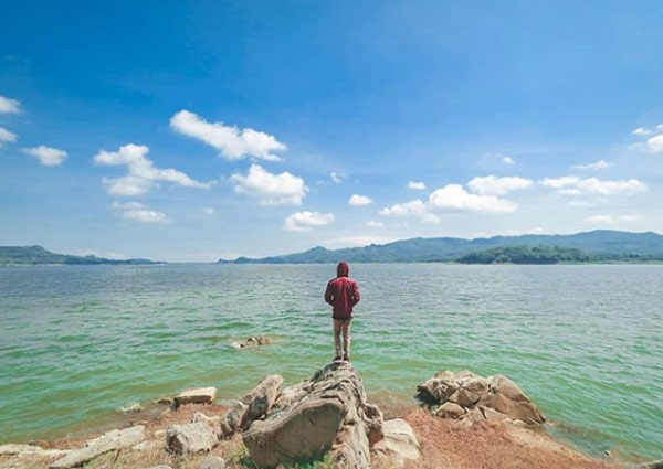 Keindahan Waduk Wadaslintang