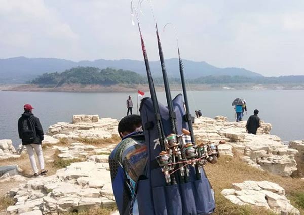 Pemancingan di Lubang Sewu Erorejo