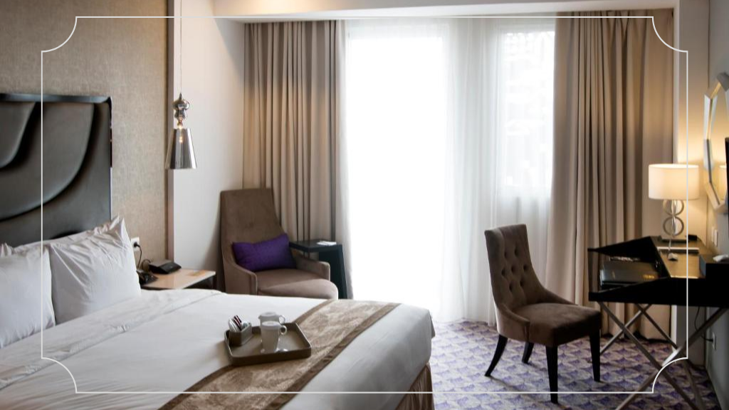 ASTON Bellevue Radio Dalam