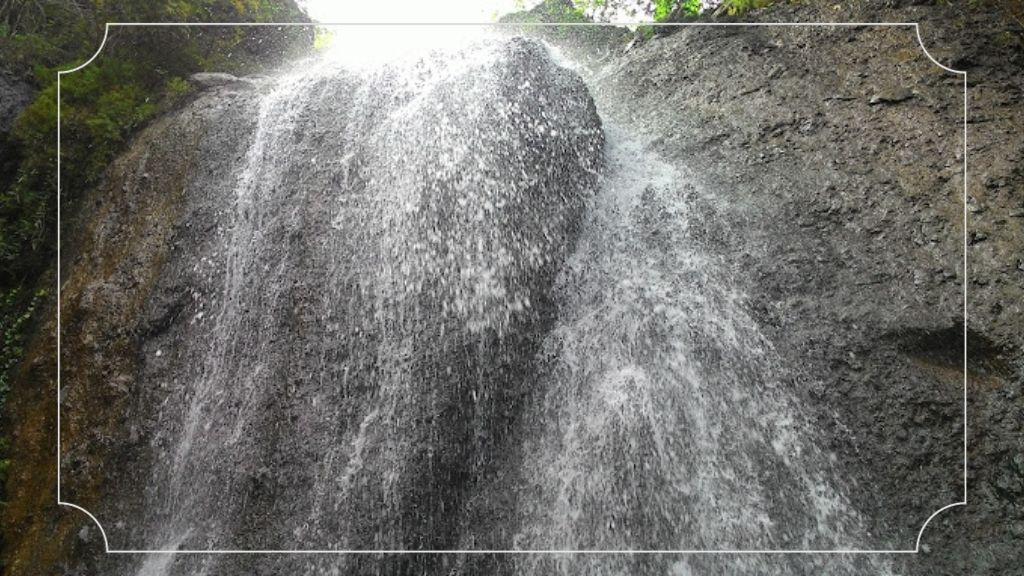 Air Terjun Banyunibo