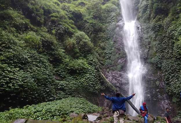 81 Tempat Wisata Seru Di Malang Terbaru 84 Air Terjun Coban Rais
