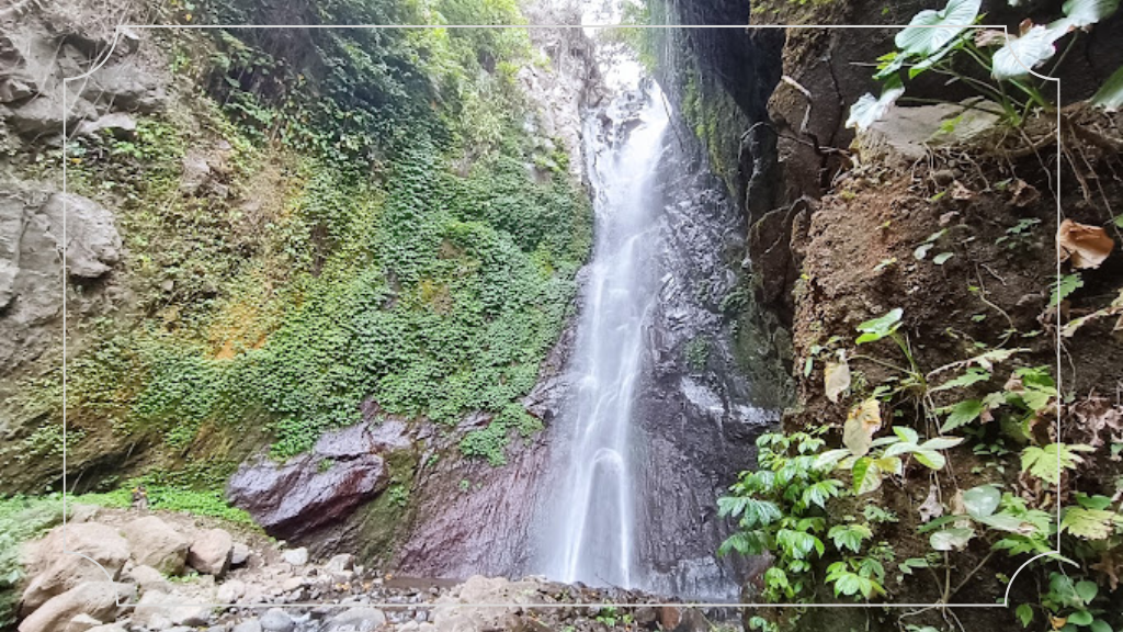 16 Tempat Wisata di Singaraja Bali yang Paling Populer untuk Liburan Luar Biasa 11 Air Terjun Les