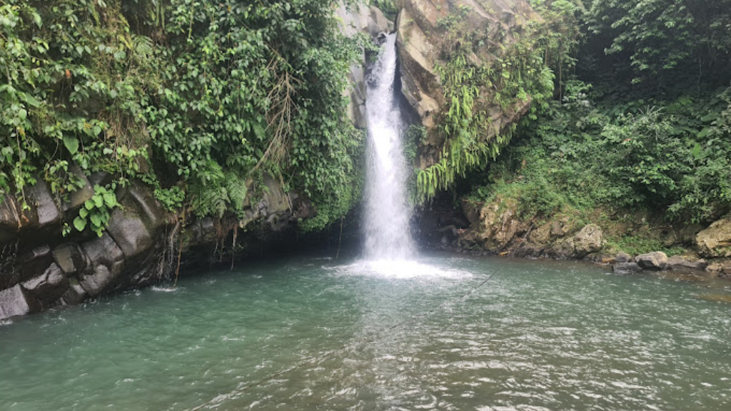 Air Terjun Way Lalaan