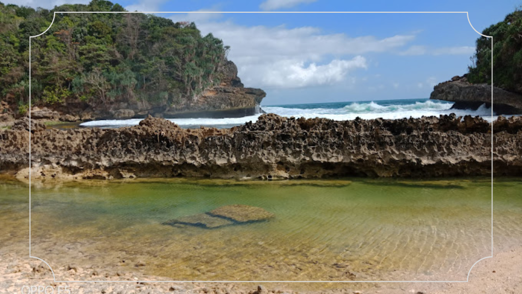 Pantai Batu Bengkung Malang - Tiket Masuk, Jam Operasional & Aktivitas Menarik 6 Aktivitas Menarik