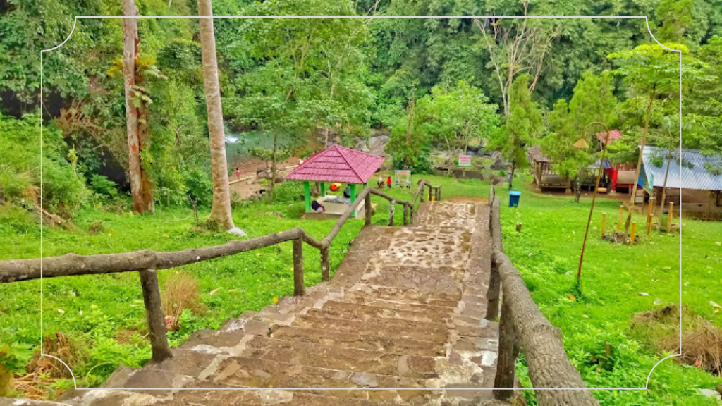 Keindahan Air Terjun Way Lalaan yang Menakjubkan Wajib Kamu Datangi! 7 Aktivitas Rekreasi dan Petualangan yang Seru