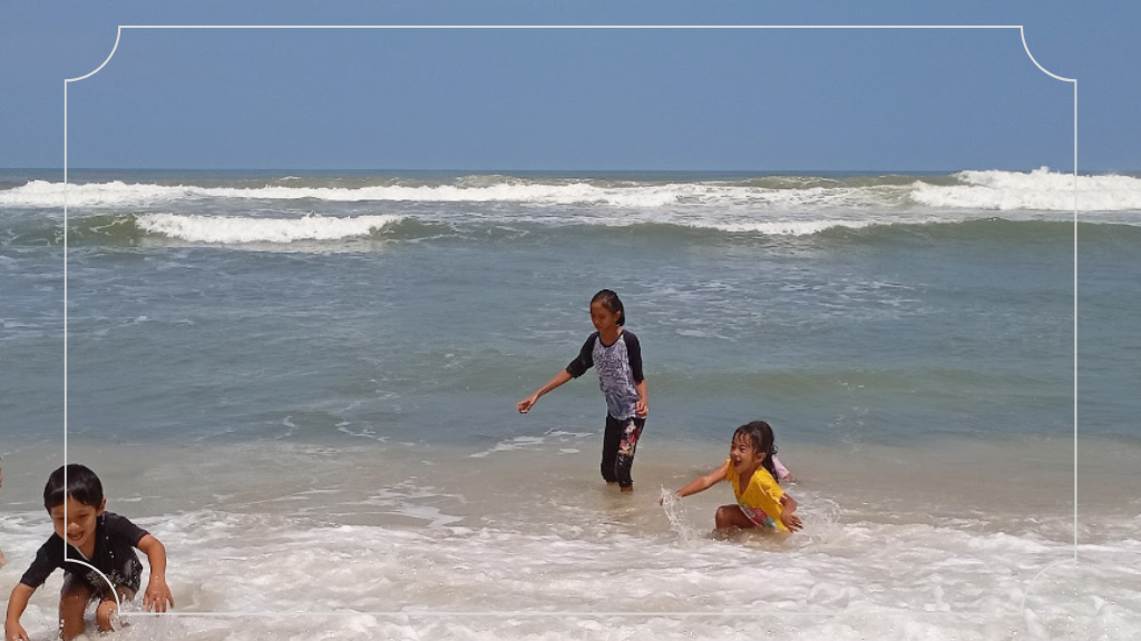 Aktivitas Seru di Pantai Slili