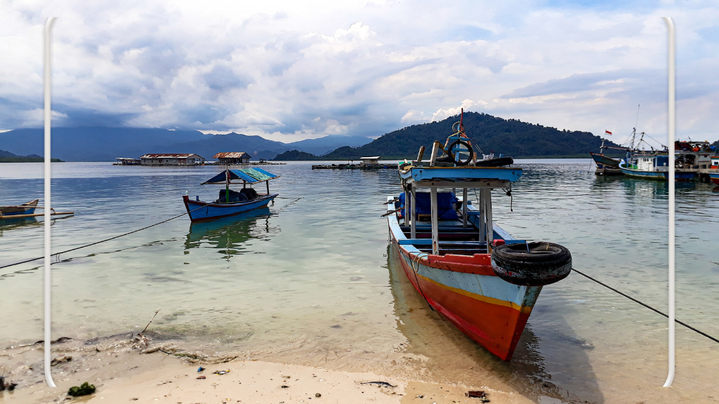 Aktivitas dan Pesona Pantai Pahawang