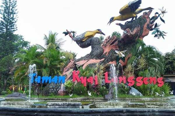 Taman Kyai Langgeng Magelang 3 Alamat dan Rute Lokasi Taman Kyai Langgeng