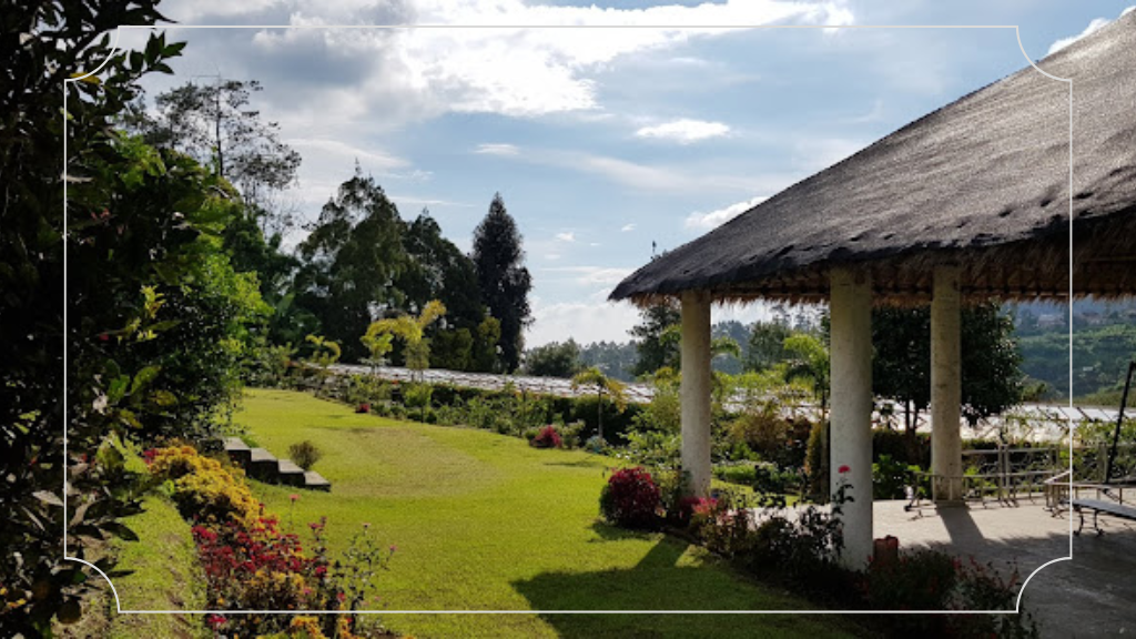 Bamboo village by Villa Istana Bunga