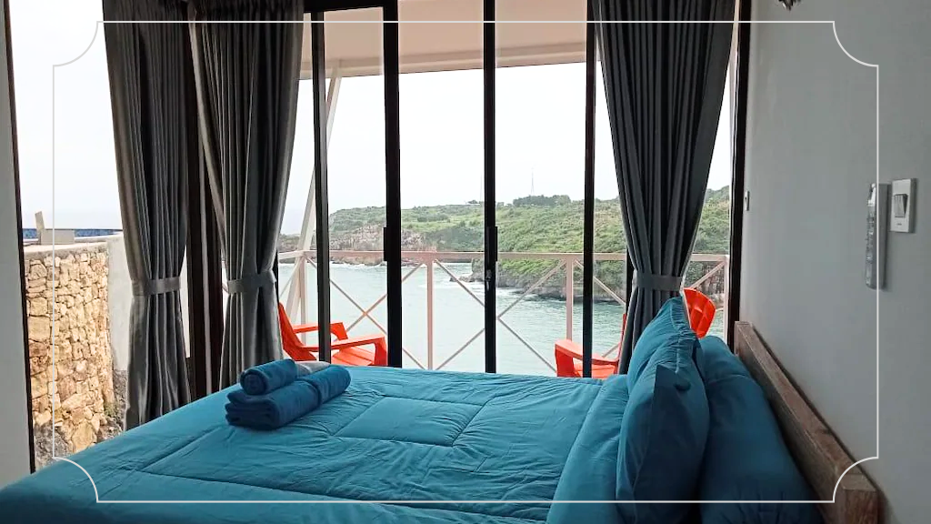 Baron Lighthouse Cottage & Eatery