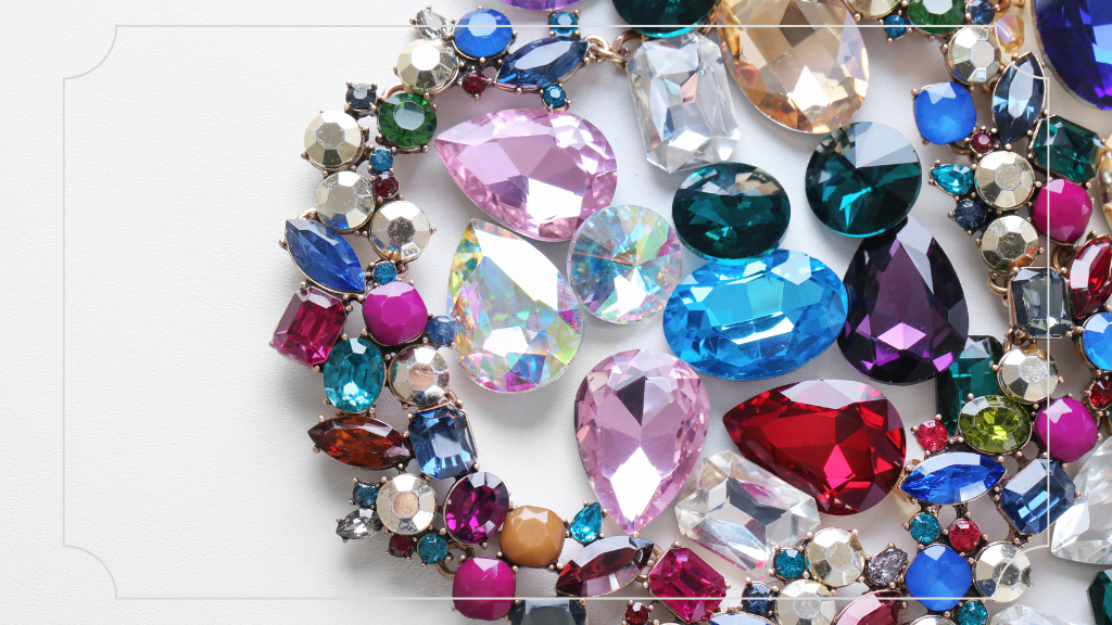 Rekomendasi Oleh-Oleh Khas Pacitan yang Menggugah Selera 12 Batu Mulia