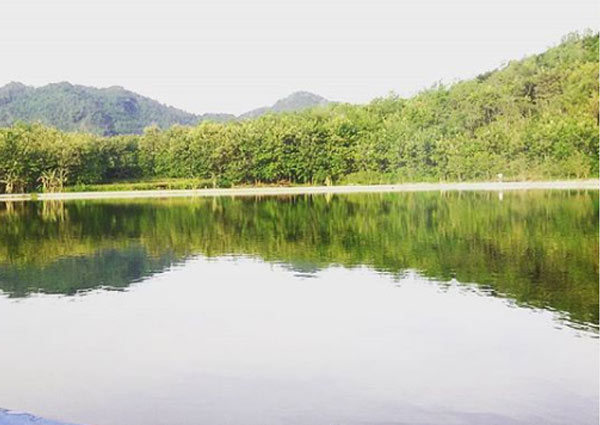 Berenang di telaga rowo