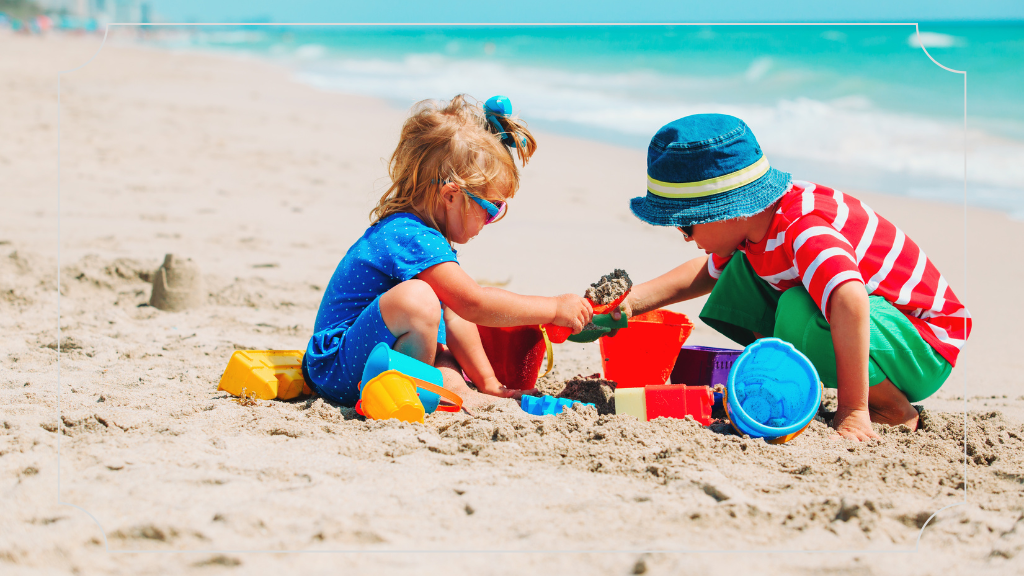 Kunjungi Pantai Drini Yogyakarta yang Asri dan Indah 8 Bermain Pasir
