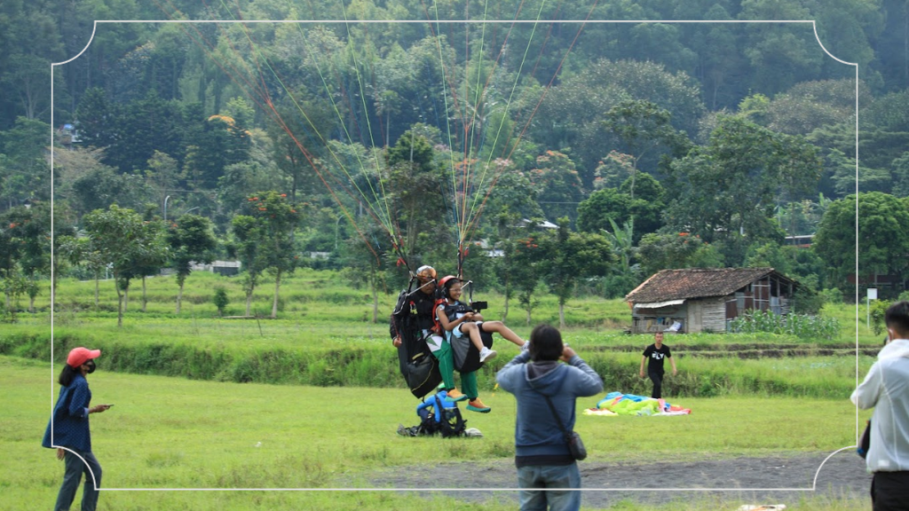 Bersantai Menikmati Alam