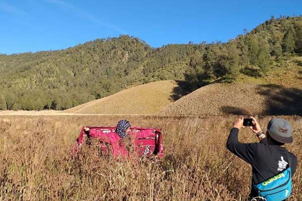 Berselfie Ria di oro-oro ombo