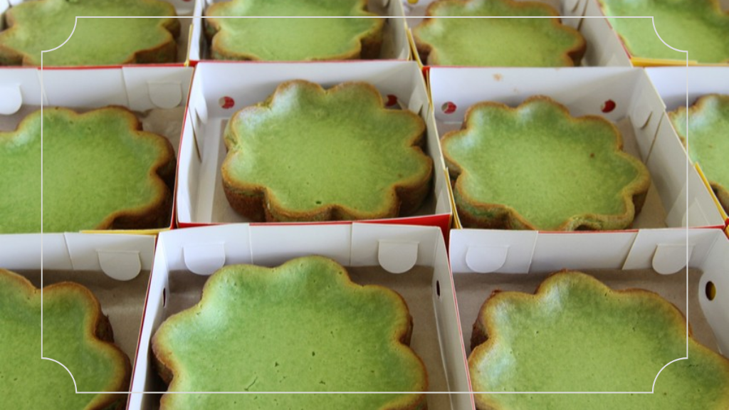 Rekomendasi 8 Makanan Enak di Batam yang Wajib Kamu Coba 9 Bingka Bakar