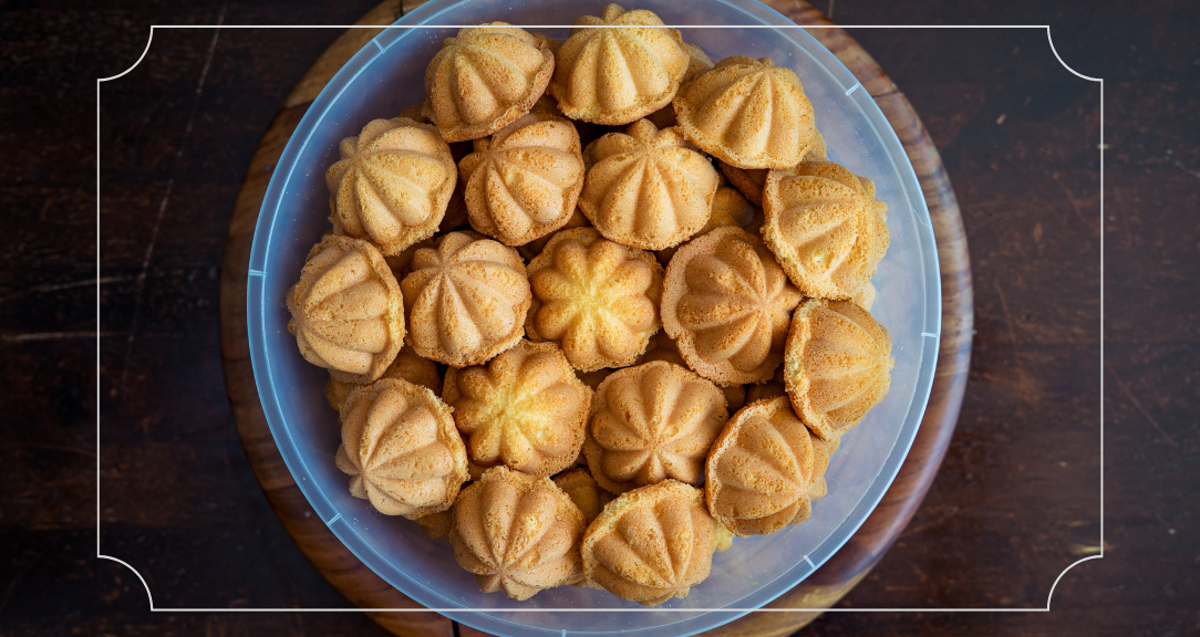 15 Oleh-Oleh Khas Banyuwangi Menjelajahi Kelezatan dan Keunikan Souvenir Daerah 5 Bolu Kuwuk