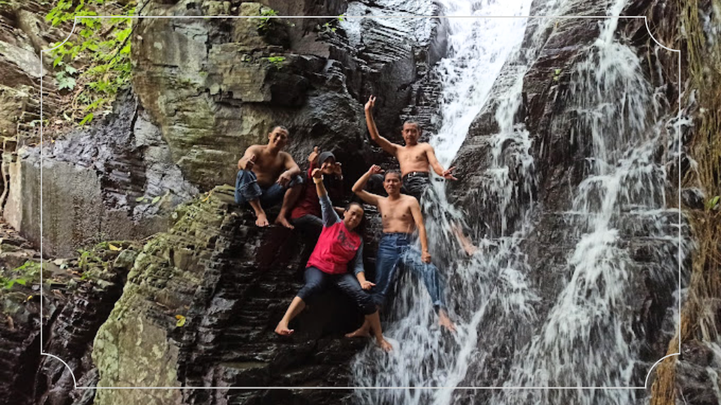 14 Wisata Wonosalam Jombang Terbaru, Temukan Destinasi Menarik dan Aktivitas Seru! 8 Bukit Seloringgit