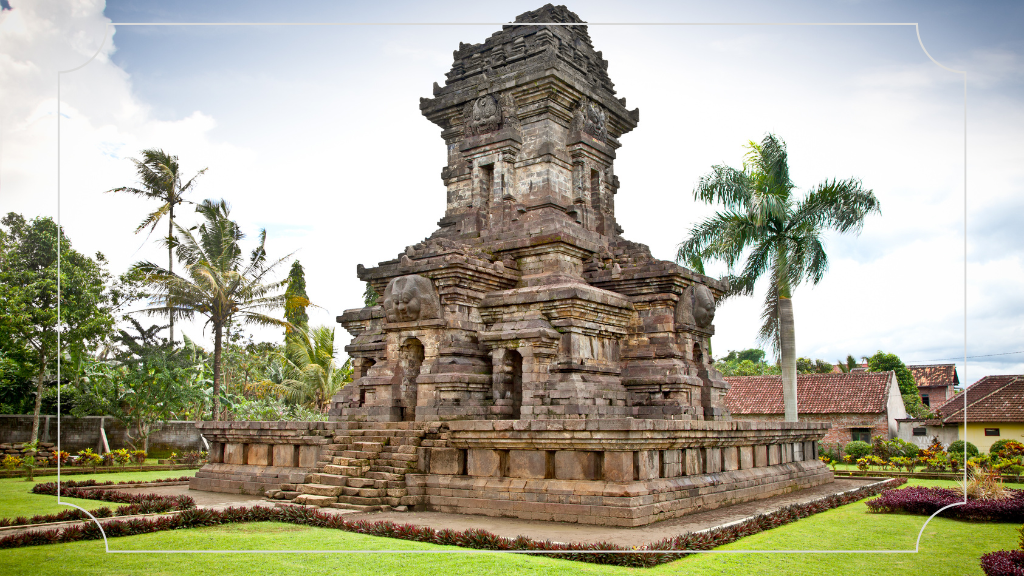 17 Tempat Bagus di Malang yang Tidak Boleh Dilewatkan 15 Candi Singosari