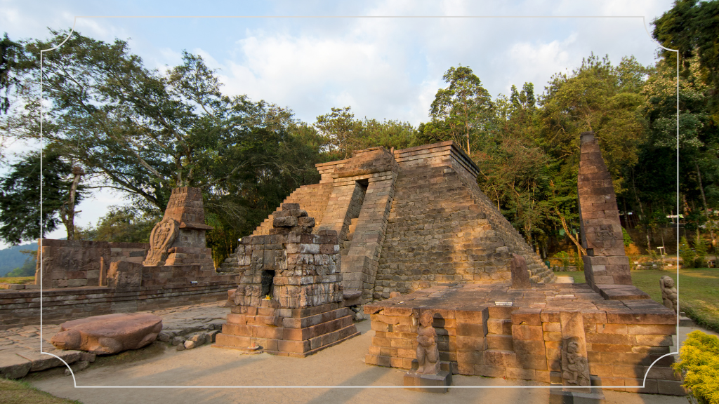 Rekomendasi Tempat Wisata di Tawangmangu yang Cocok untuk Semua Usia 10 Candi Sukuh