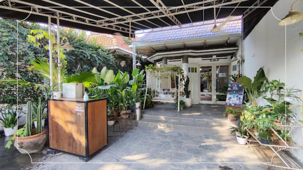 Tempat nongkrong di Surabaya Carpentier Kitchen