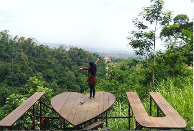 tempat wisata menarik di Mojokerto